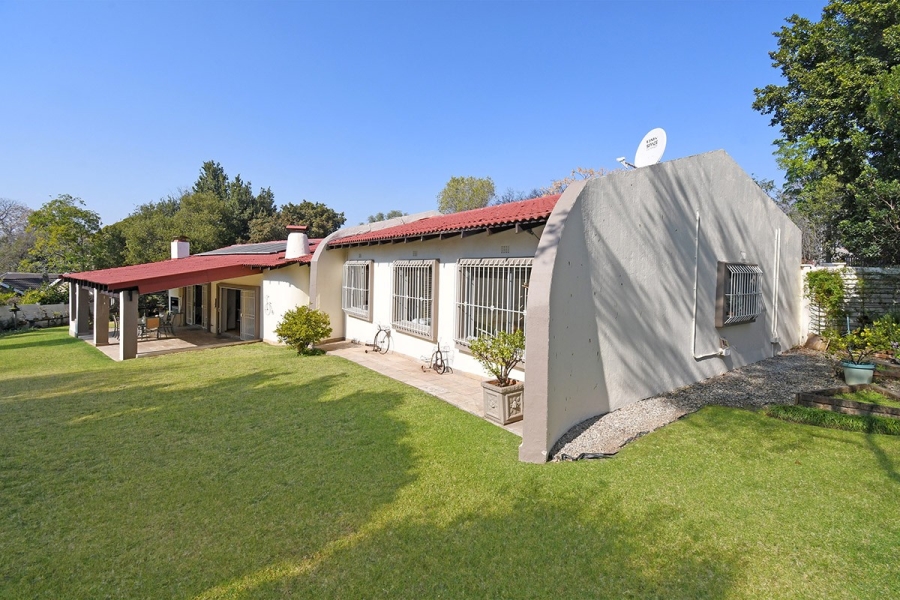 3 Bedroom Property for Sale in Hurlingham Manor Gauteng