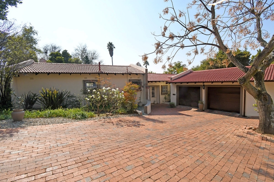 3 Bedroom Property for Sale in Hurlingham Manor Gauteng