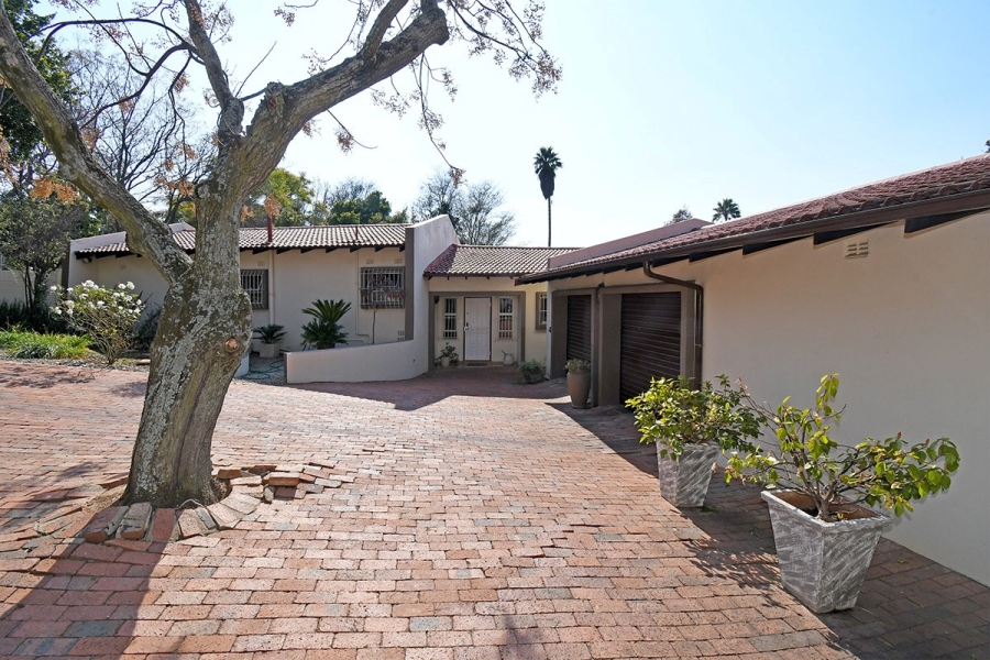 3 Bedroom Property for Sale in Hurlingham Manor Gauteng