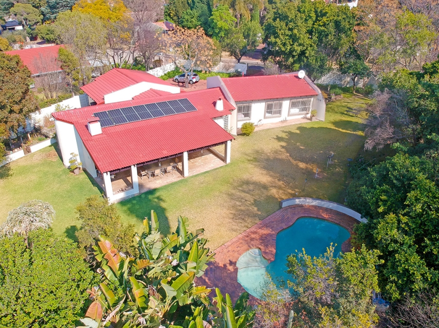 3 Bedroom Property for Sale in Hurlingham Manor Gauteng