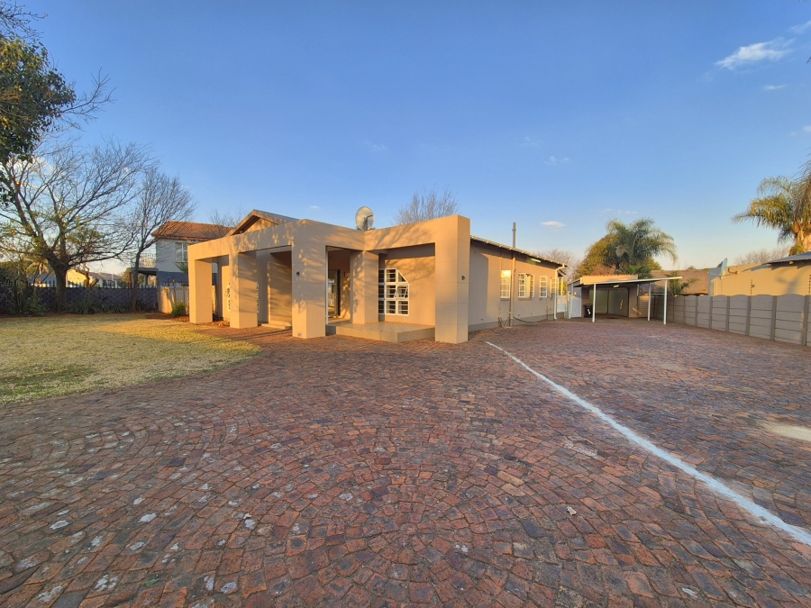 3 Bedroom Property for Sale in Dalview Gauteng