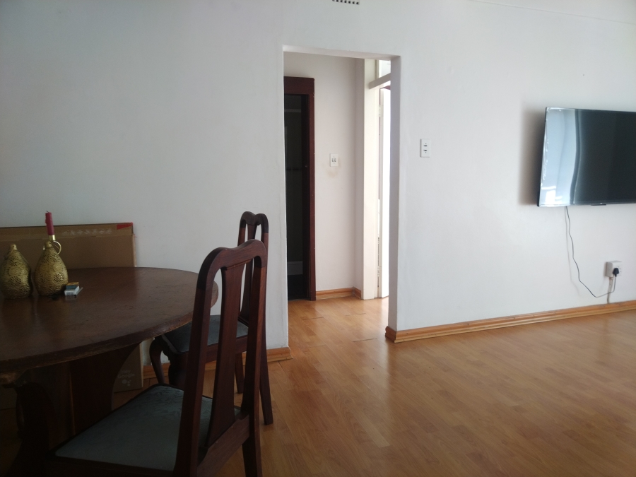 To Let 2 Bedroom Property for Rent in Florida Lake Gauteng