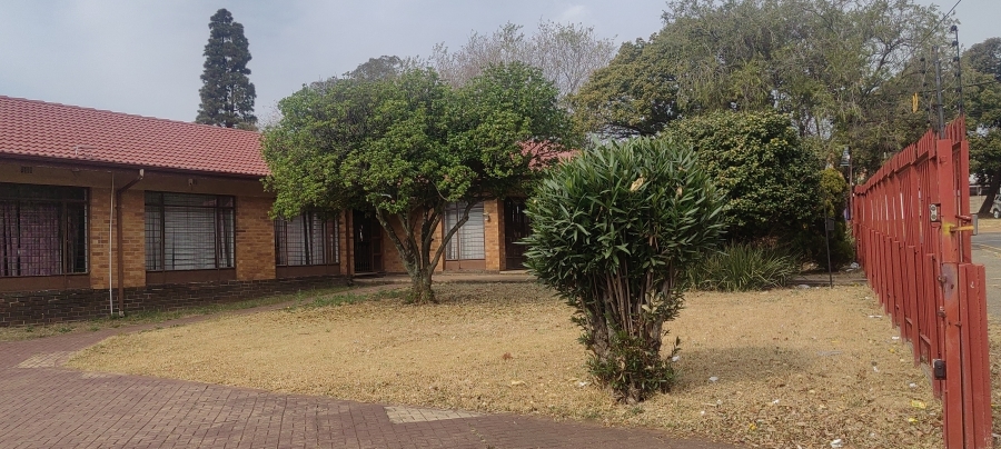 1 Bedroom Property for Sale in Robertsham Gauteng