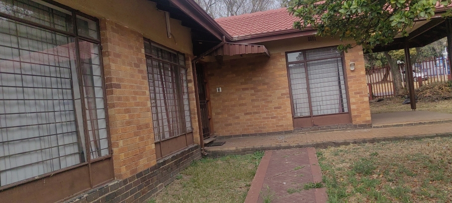 1 Bedroom Property for Sale in Robertsham Gauteng