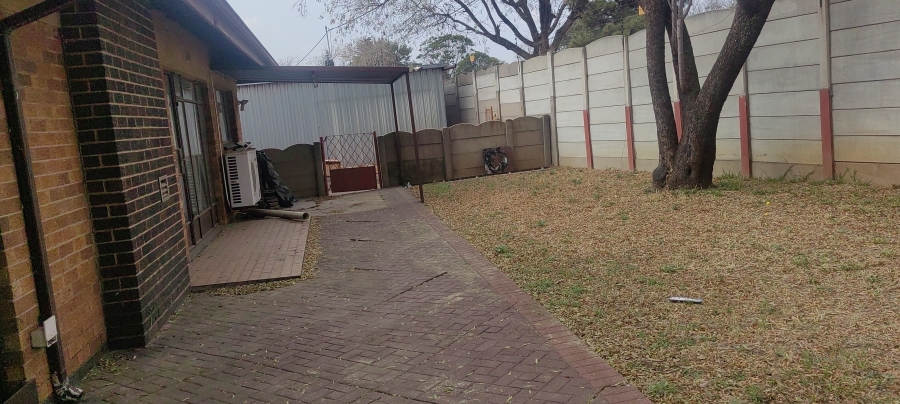1 Bedroom Property for Sale in Robertsham Gauteng