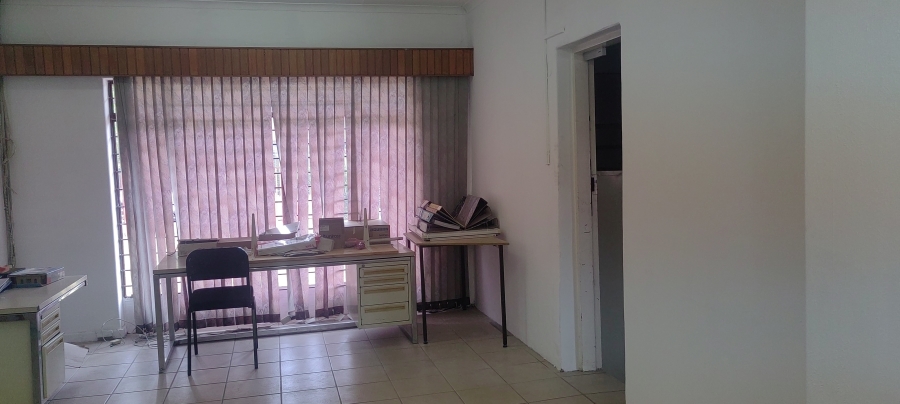 1 Bedroom Property for Sale in Robertsham Gauteng