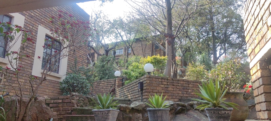 3 Bedroom Property for Sale in Mulbarton Gauteng