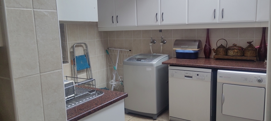3 Bedroom Property for Sale in Mulbarton Gauteng