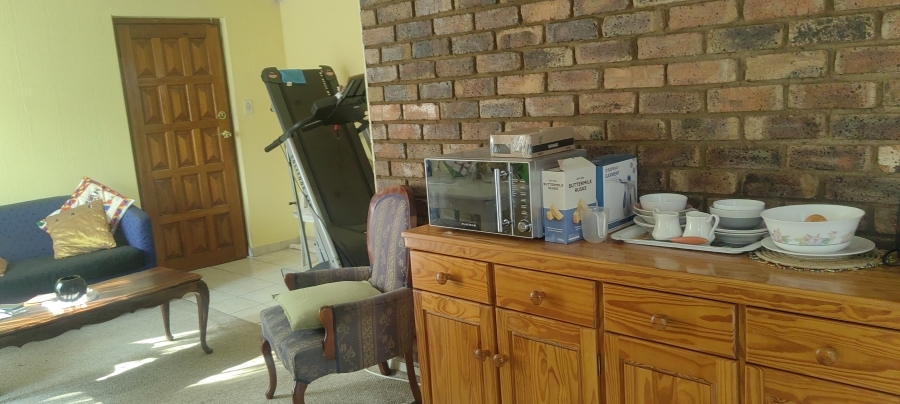 3 Bedroom Property for Sale in Mulbarton Gauteng