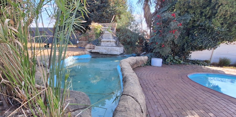 3 Bedroom Property for Sale in Mullerstuine Gauteng