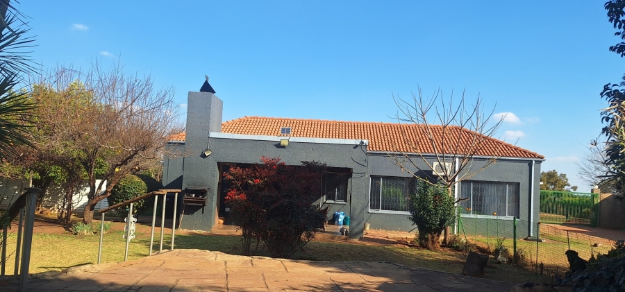3 Bedroom Property for Sale in Mullerstuine Gauteng