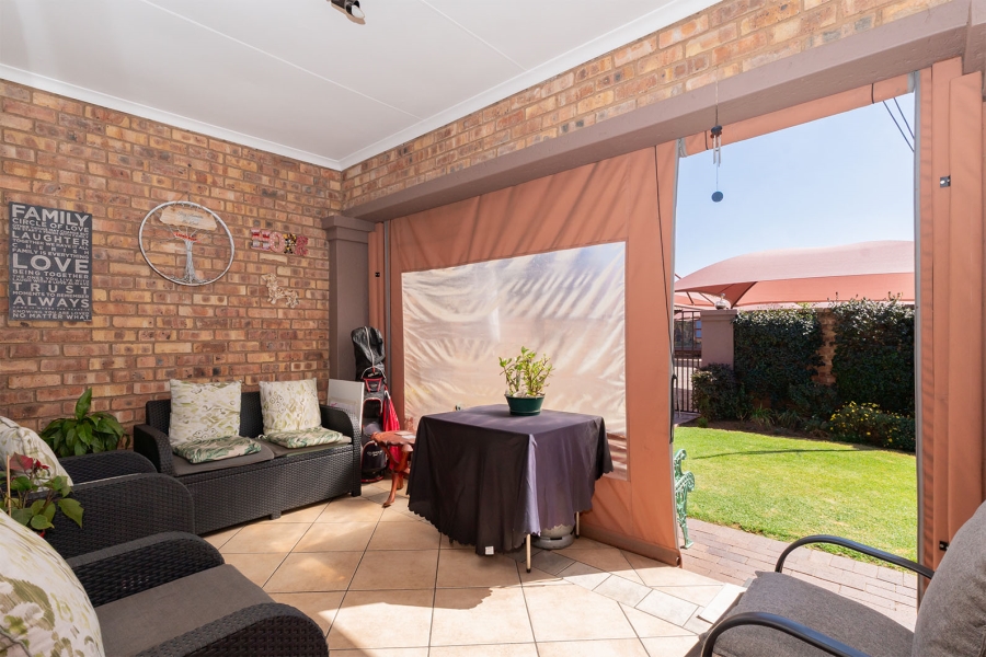 2 Bedroom Property for Sale in Northmead Gauteng