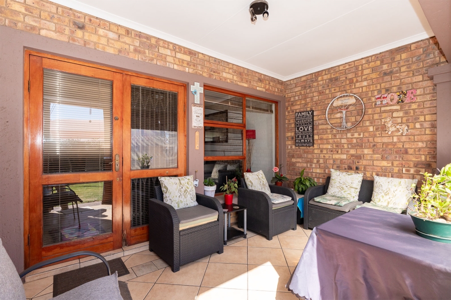 2 Bedroom Property for Sale in Northmead Gauteng
