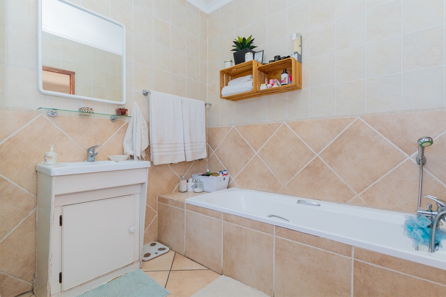 2 Bedroom Property for Sale in Northmead Gauteng