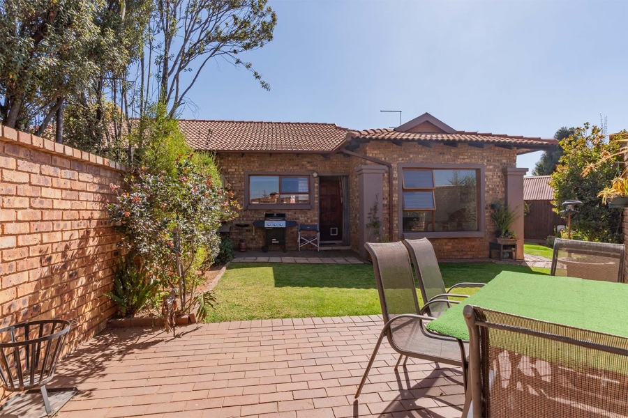 2 Bedroom Property for Sale in Northmead Gauteng