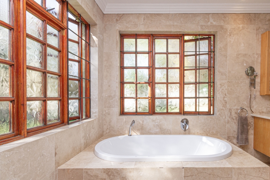5 Bedroom Property for Sale in Houghton Estate Gauteng