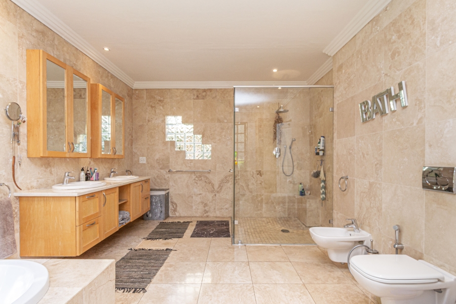 5 Bedroom Property for Sale in Houghton Estate Gauteng