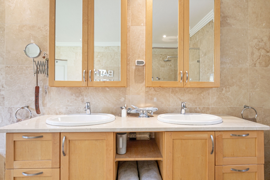 5 Bedroom Property for Sale in Houghton Estate Gauteng