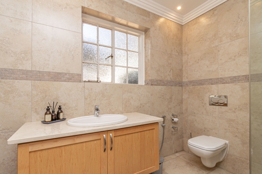 5 Bedroom Property for Sale in Houghton Estate Gauteng