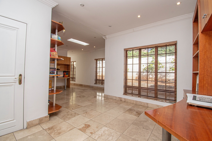 5 Bedroom Property for Sale in Houghton Estate Gauteng
