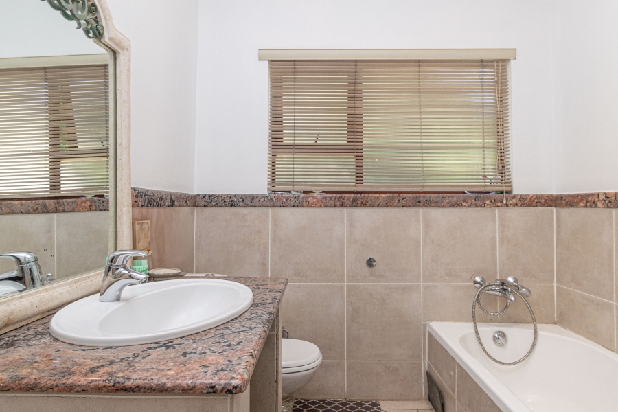 5 Bedroom Property for Sale in Houghton Estate Gauteng
