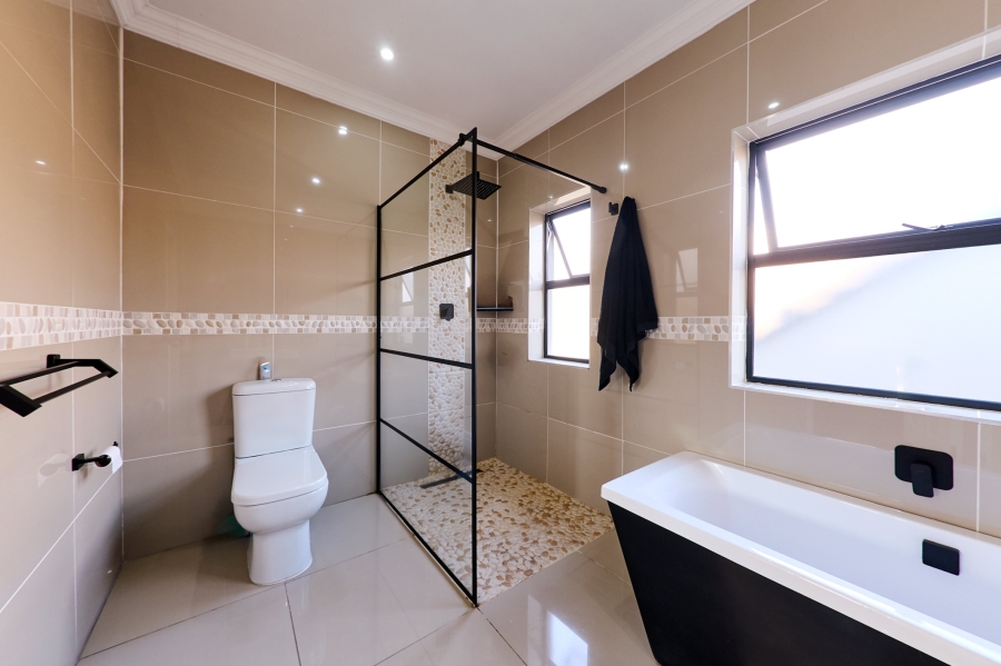 3 Bedroom Property for Sale in Montecello Estate Gauteng