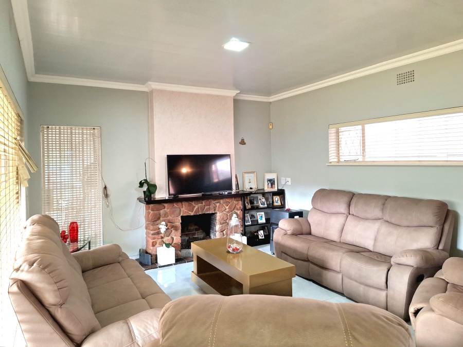 4 Bedroom Property for Sale in Montgomery Park Gauteng
