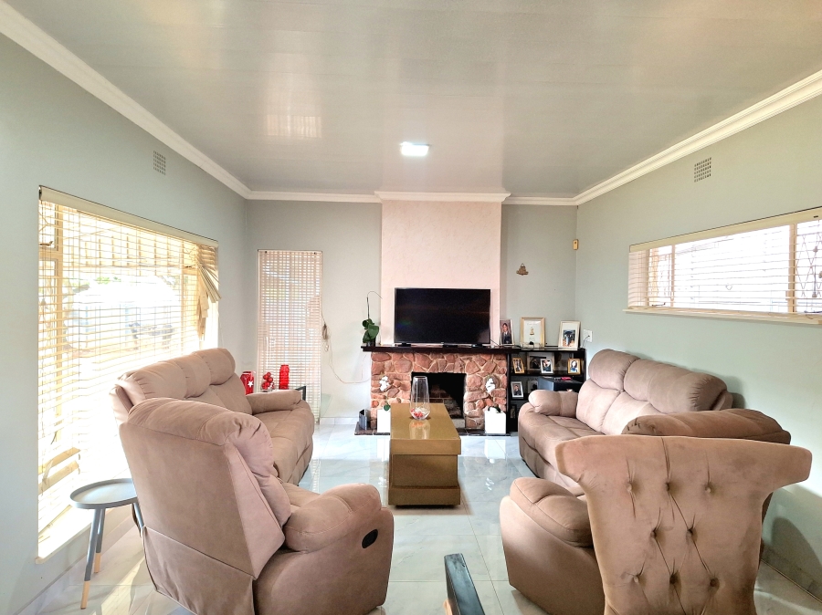 4 Bedroom Property for Sale in Montgomery Park Gauteng