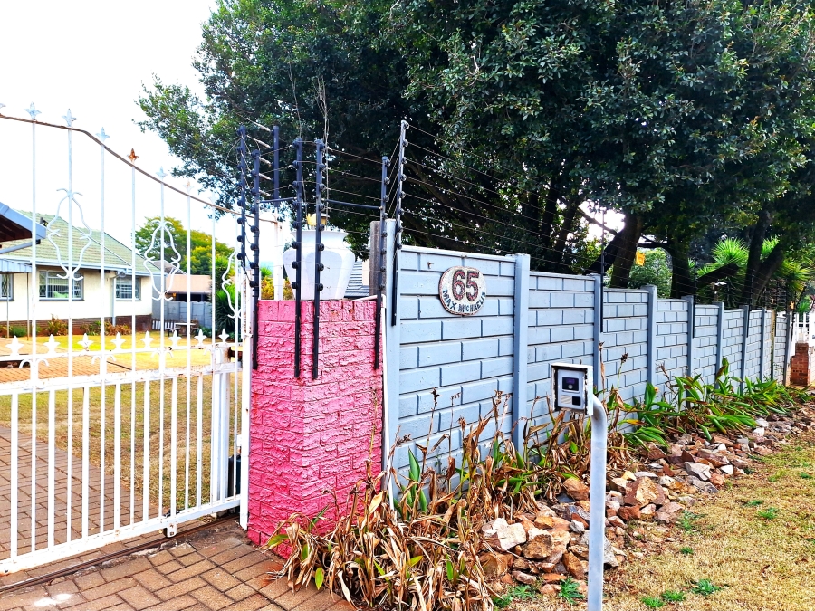 4 Bedroom Property for Sale in Montgomery Park Gauteng