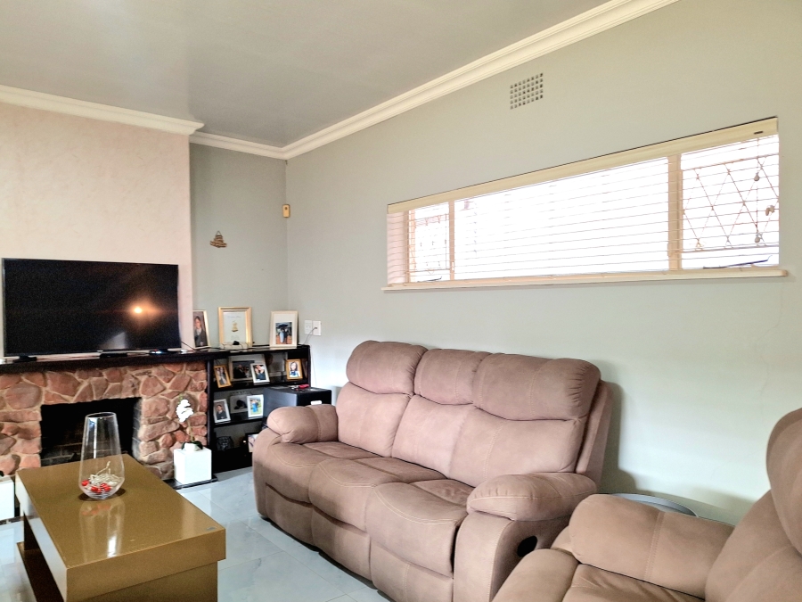 4 Bedroom Property for Sale in Montgomery Park Gauteng