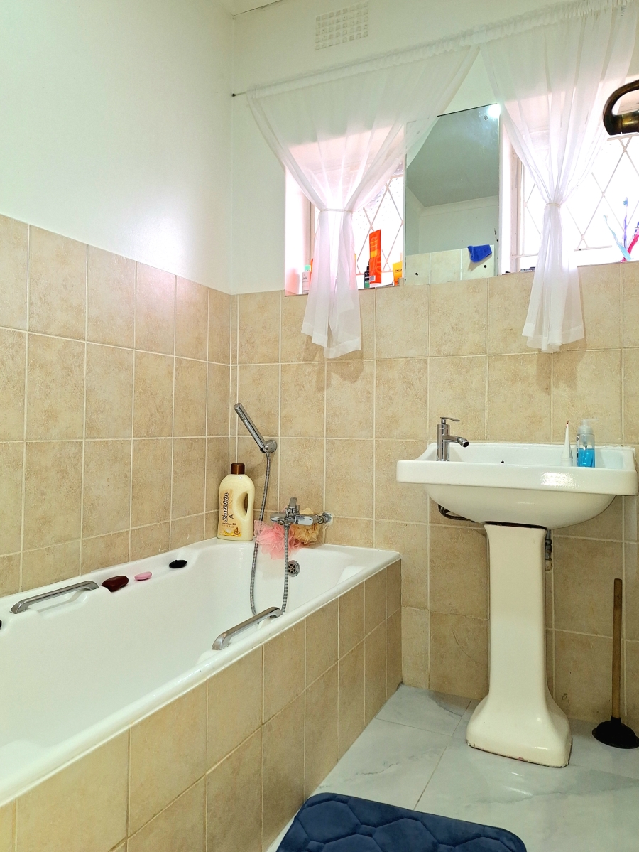4 Bedroom Property for Sale in Montgomery Park Gauteng