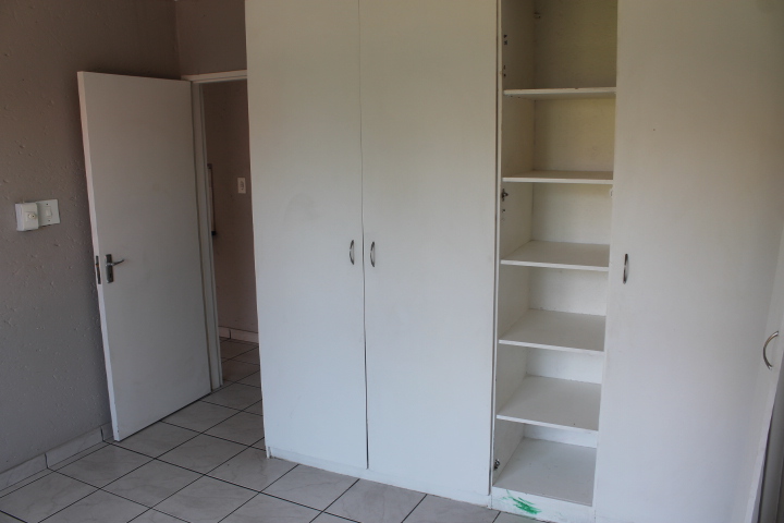 2 Bedroom Property for Sale in Allens Nek Gauteng