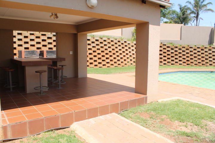 2 Bedroom Property for Sale in Allens Nek Gauteng