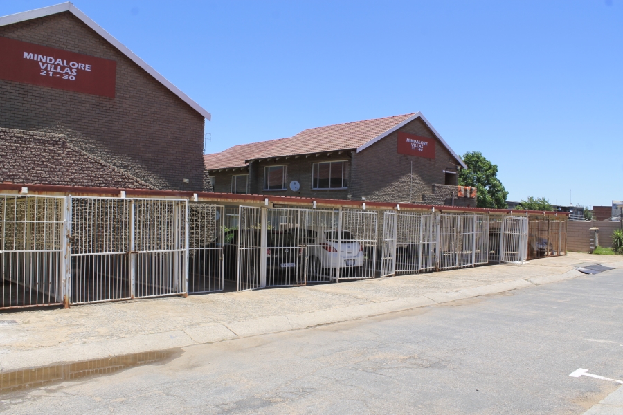 2 Bedroom Property for Sale in Mindalore Gauteng