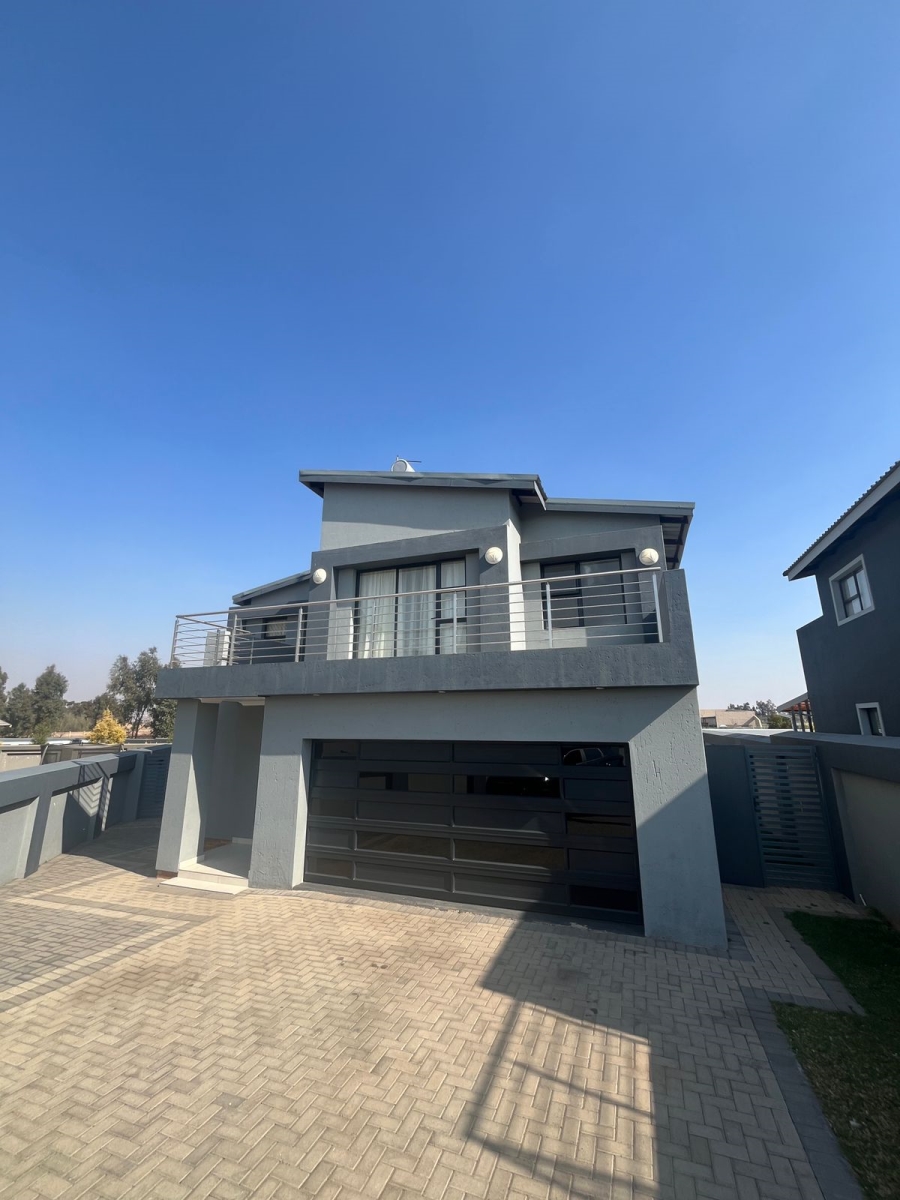 3 Bedroom Property for Sale in Helderwyk Gauteng