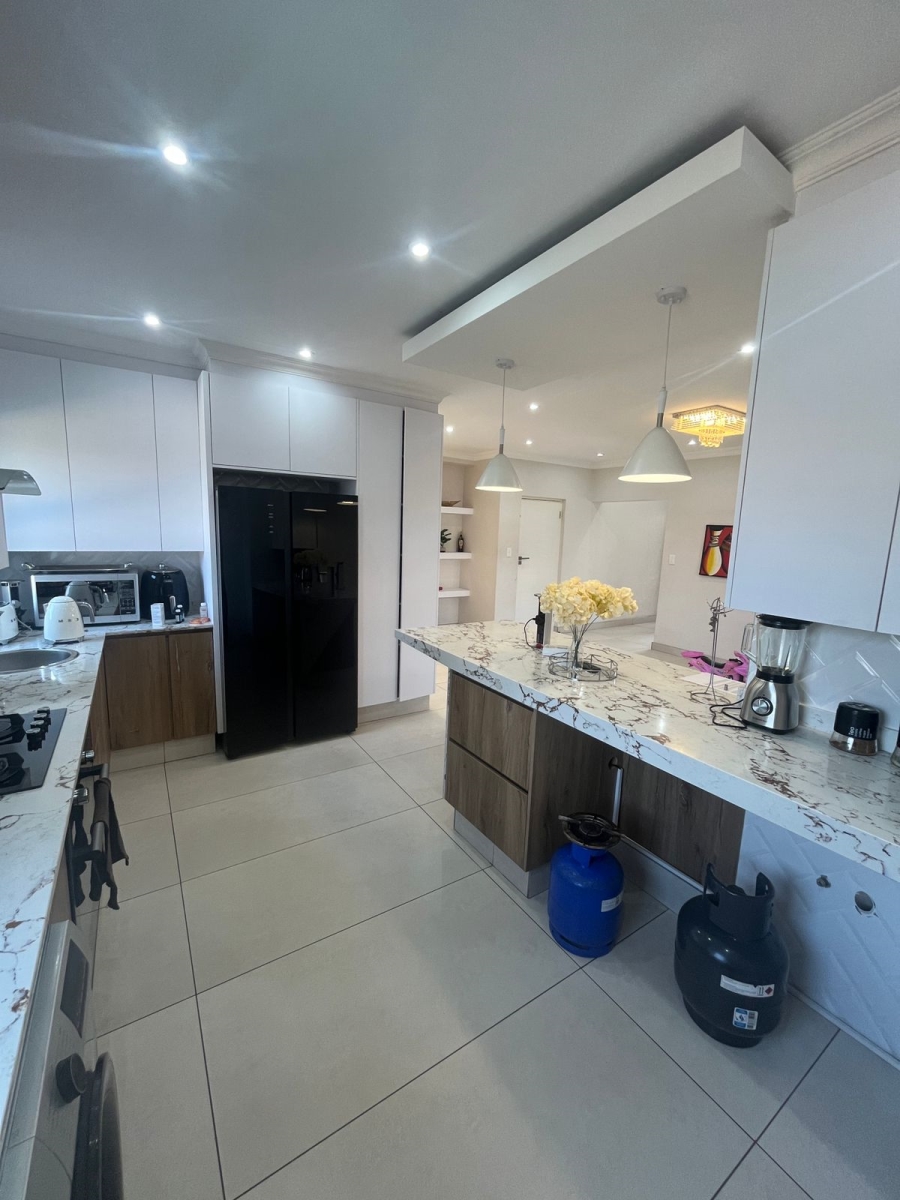 3 Bedroom Property for Sale in Helderwyk Gauteng