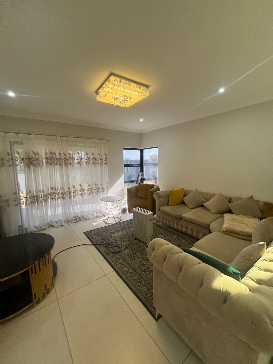 3 Bedroom Property for Sale in Helderwyk Gauteng