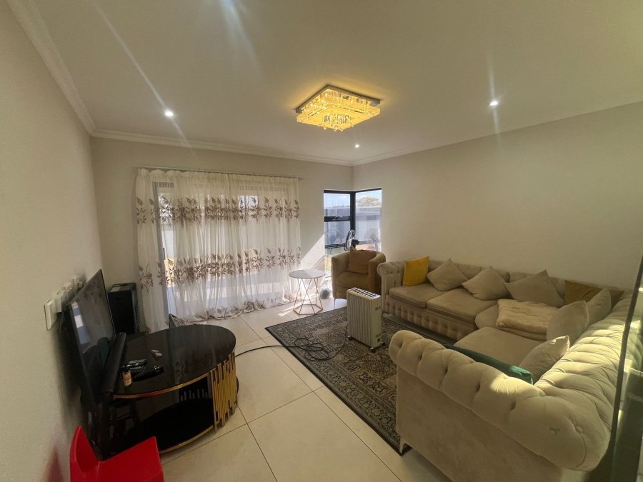 3 Bedroom Property for Sale in Helderwyk Gauteng