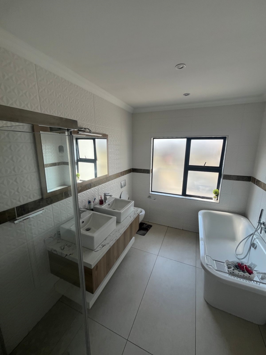 3 Bedroom Property for Sale in Helderwyk Gauteng