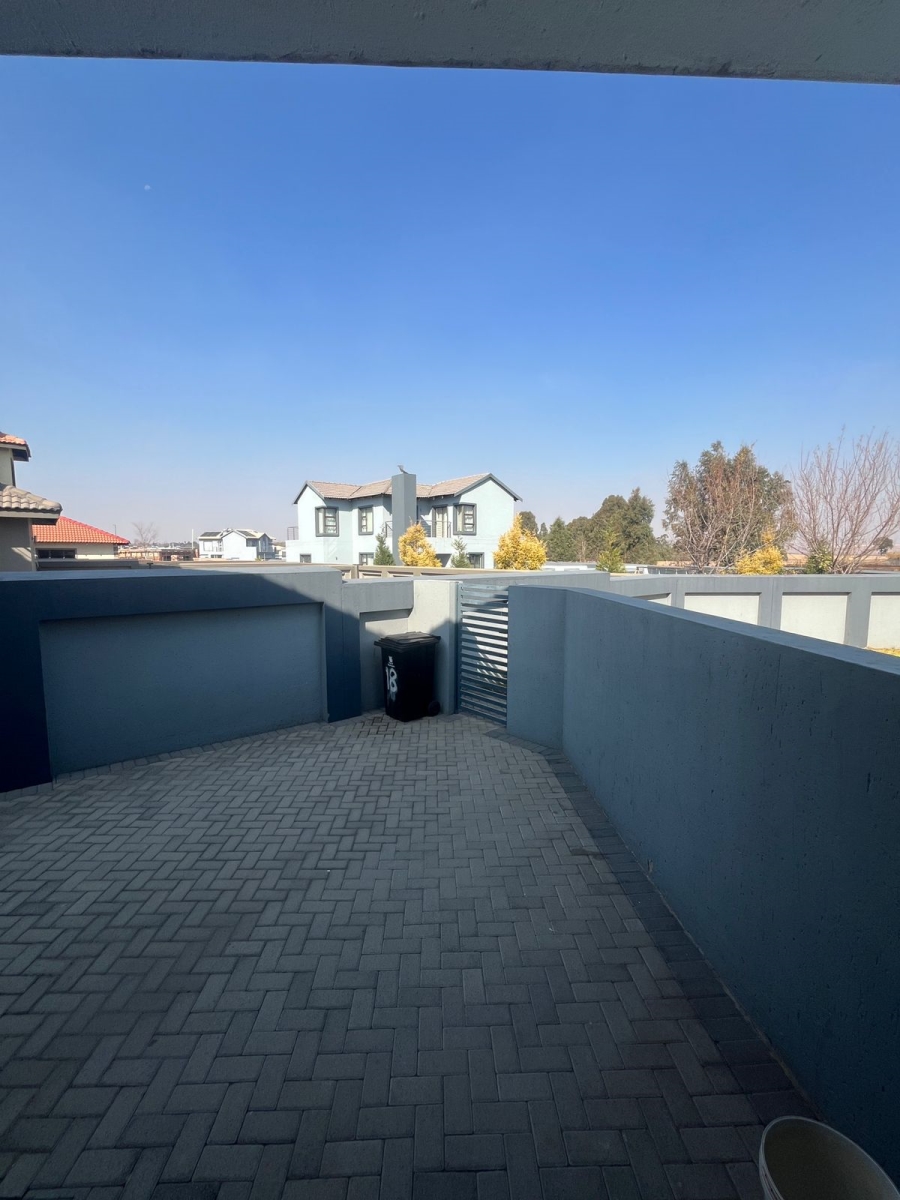 3 Bedroom Property for Sale in Helderwyk Gauteng