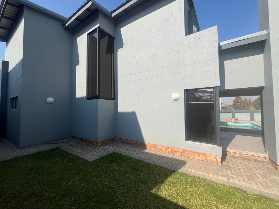 3 Bedroom Property for Sale in Helderwyk Gauteng
