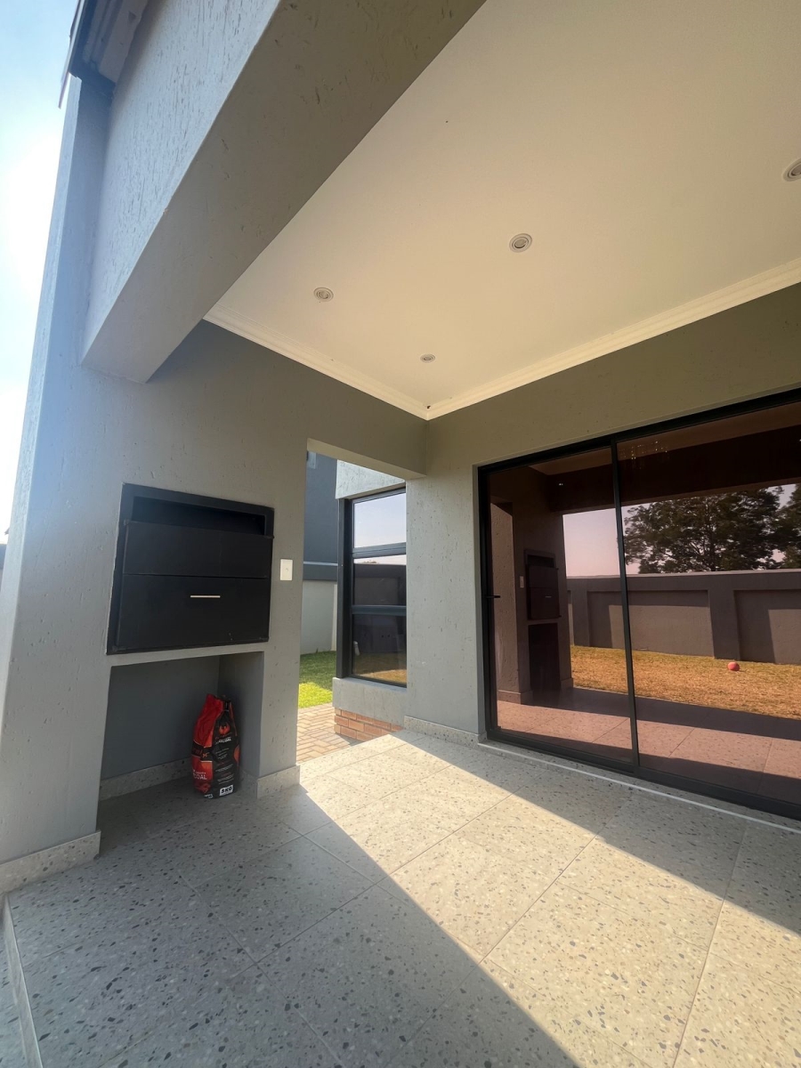 3 Bedroom Property for Sale in Helderwyk Gauteng
