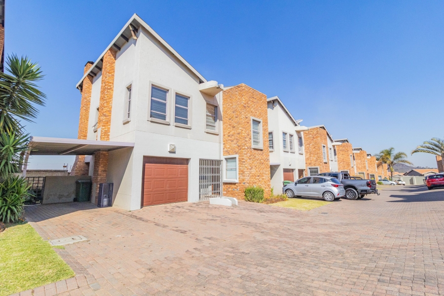 3 Bedroom Property for Sale in Meyersdal Gauteng