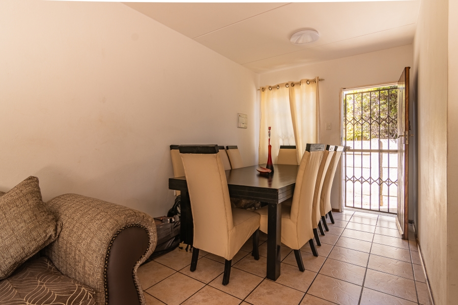 2 Bedroom Property for Sale in Allens Nek Gauteng