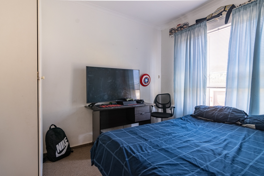 2 Bedroom Property for Sale in Allens Nek Gauteng