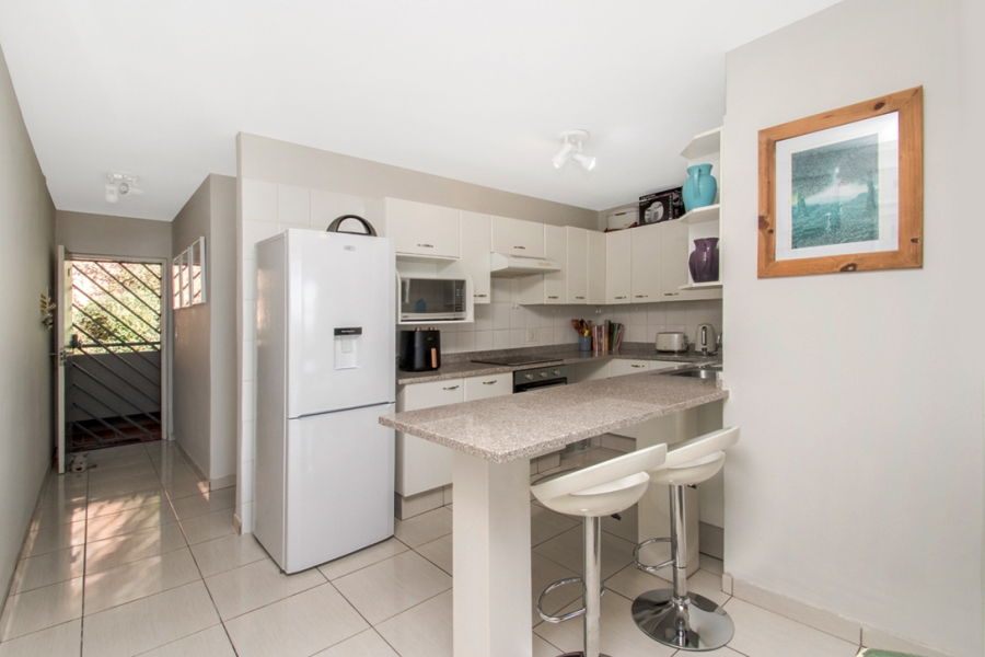 To Let 2 Bedroom Property for Rent in Northcliff Gauteng