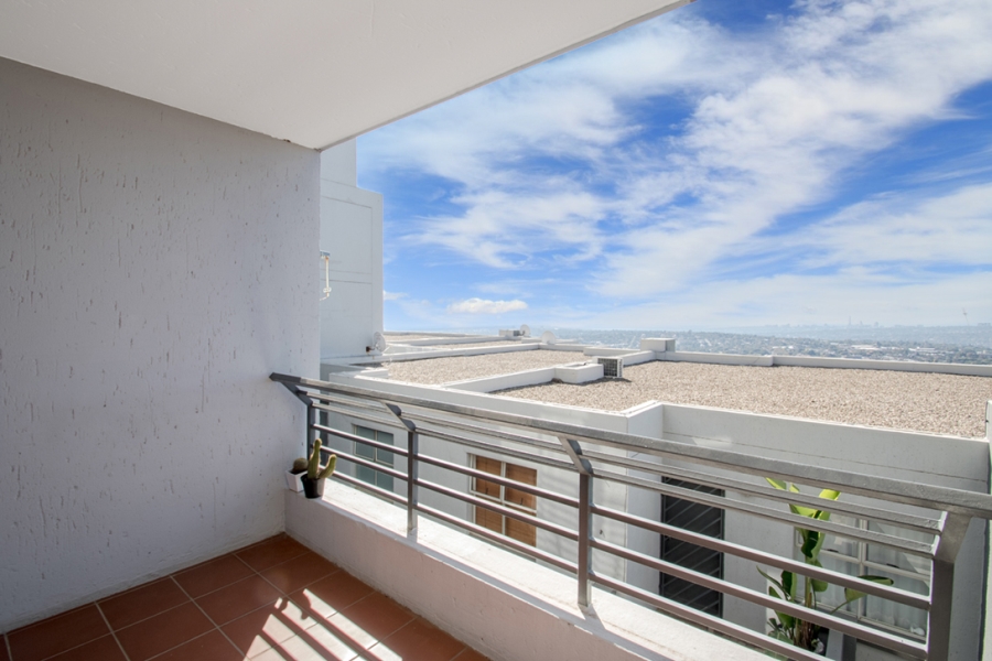To Let 2 Bedroom Property for Rent in Northcliff Gauteng