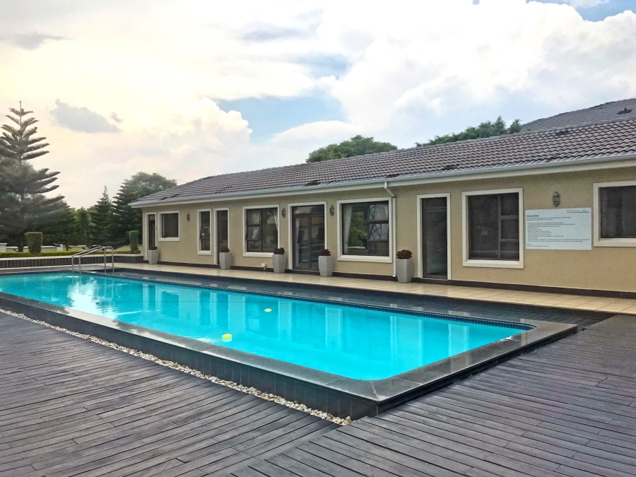 To Let 2 Bedroom Property for Rent in Broadacres Gauteng