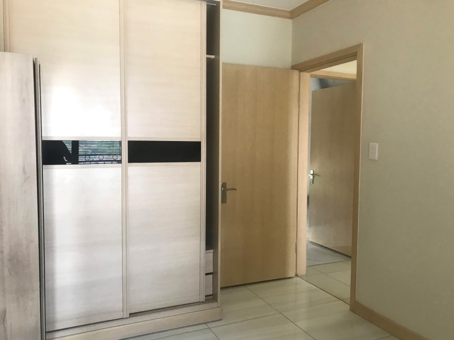 To Let 2 Bedroom Property for Rent in Broadacres Gauteng