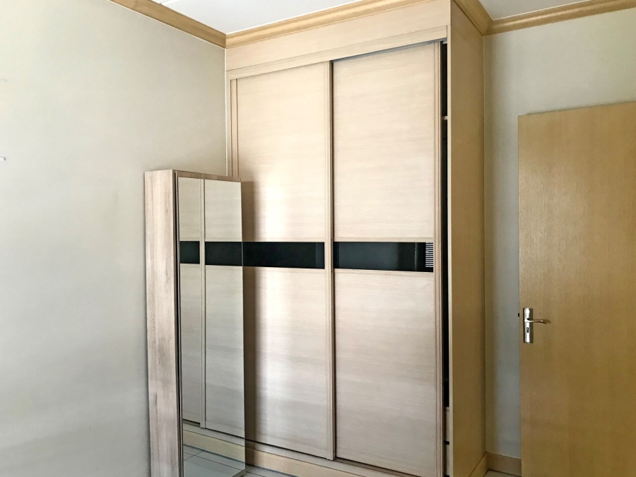 To Let 2 Bedroom Property for Rent in Broadacres Gauteng